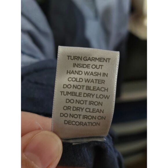 VIP Knits by Avenue Womens Blue OmbrÃ© Embroidered V-Neck Tunic Top Plus 18/20 - Picture 8 of 11